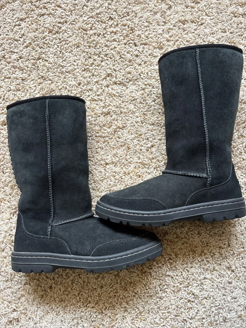 UGG Ultra Tall Revival Boots Sz 7
